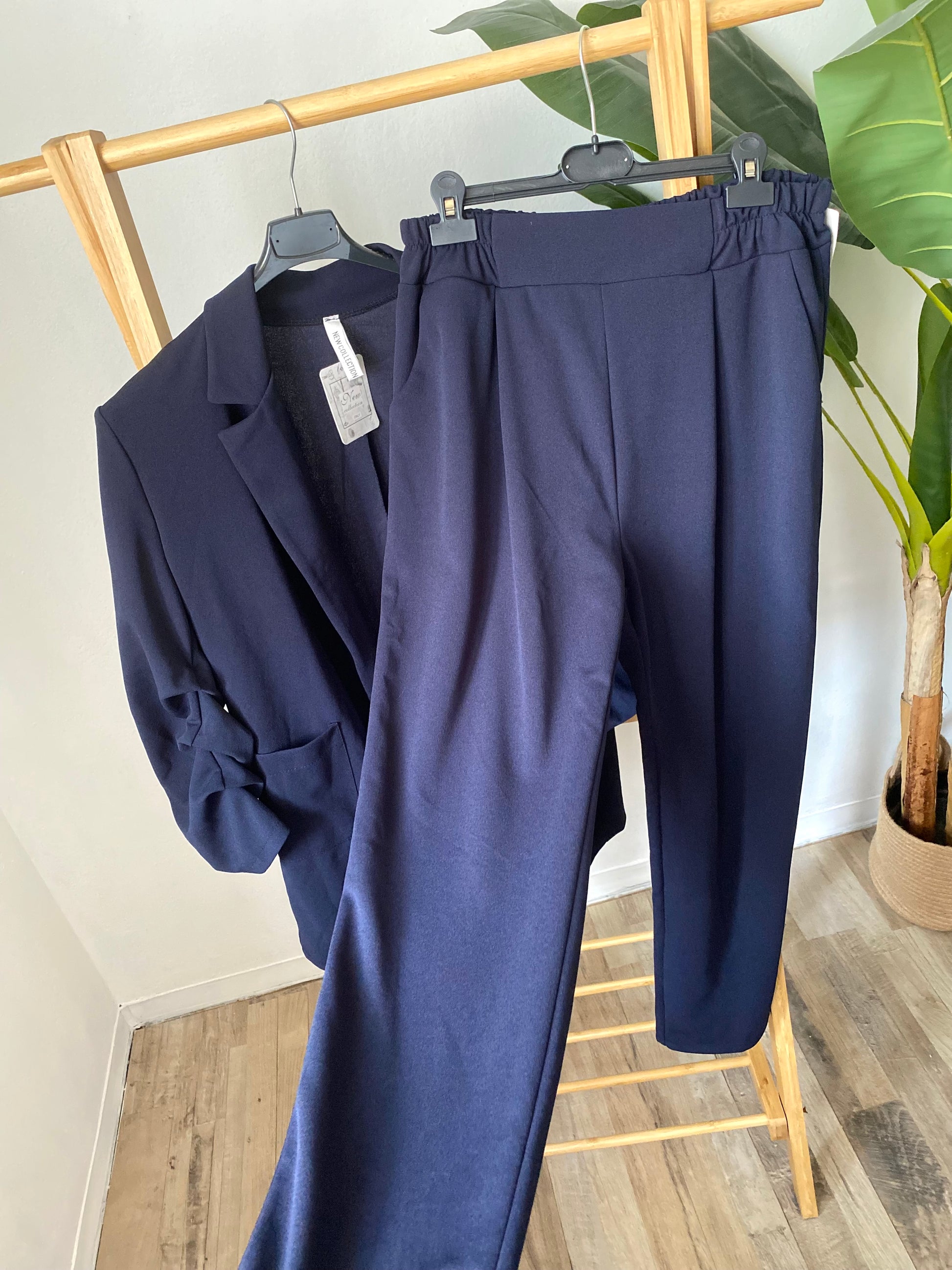 Tailleur manica arricciata