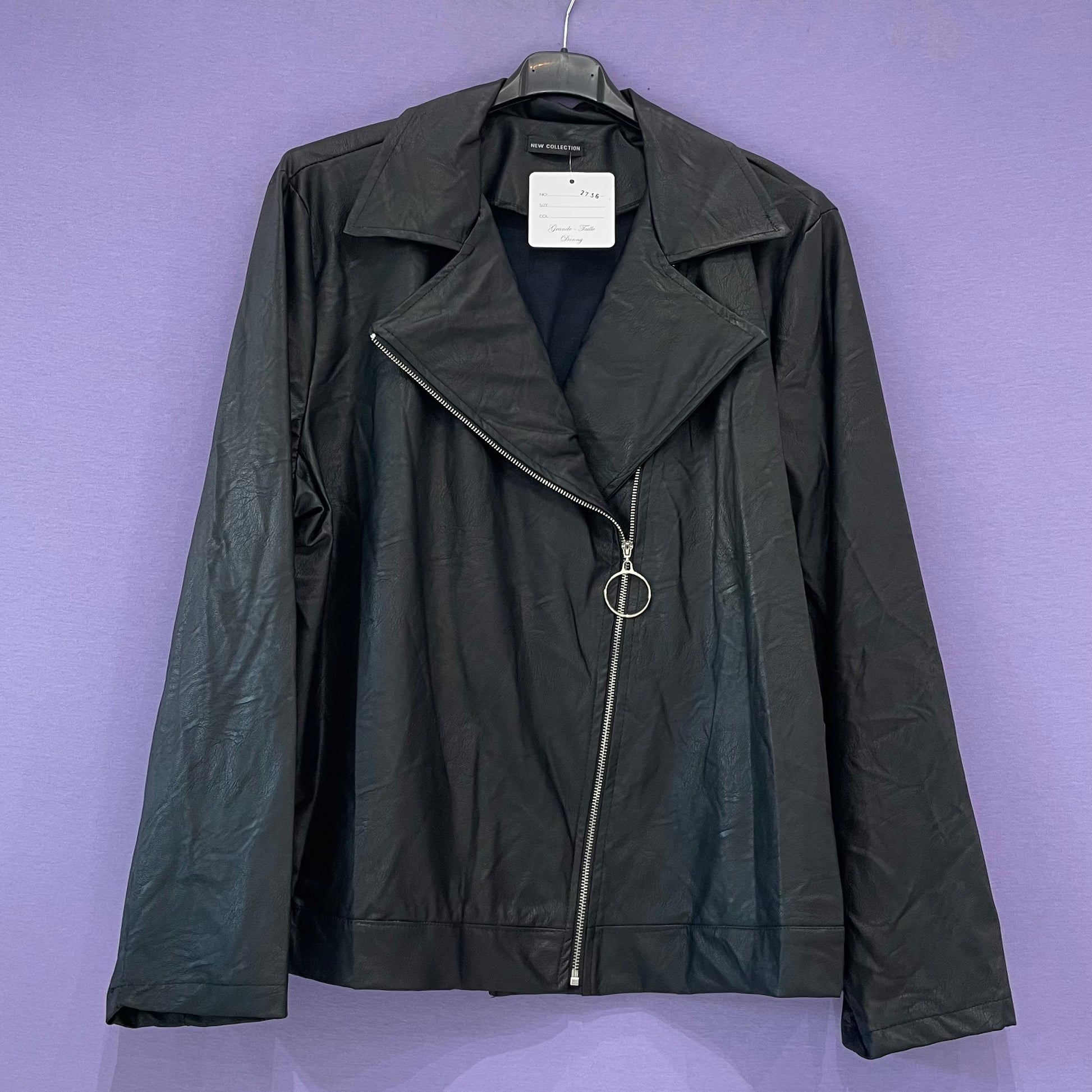 Giacca ecopelle con zip curvy