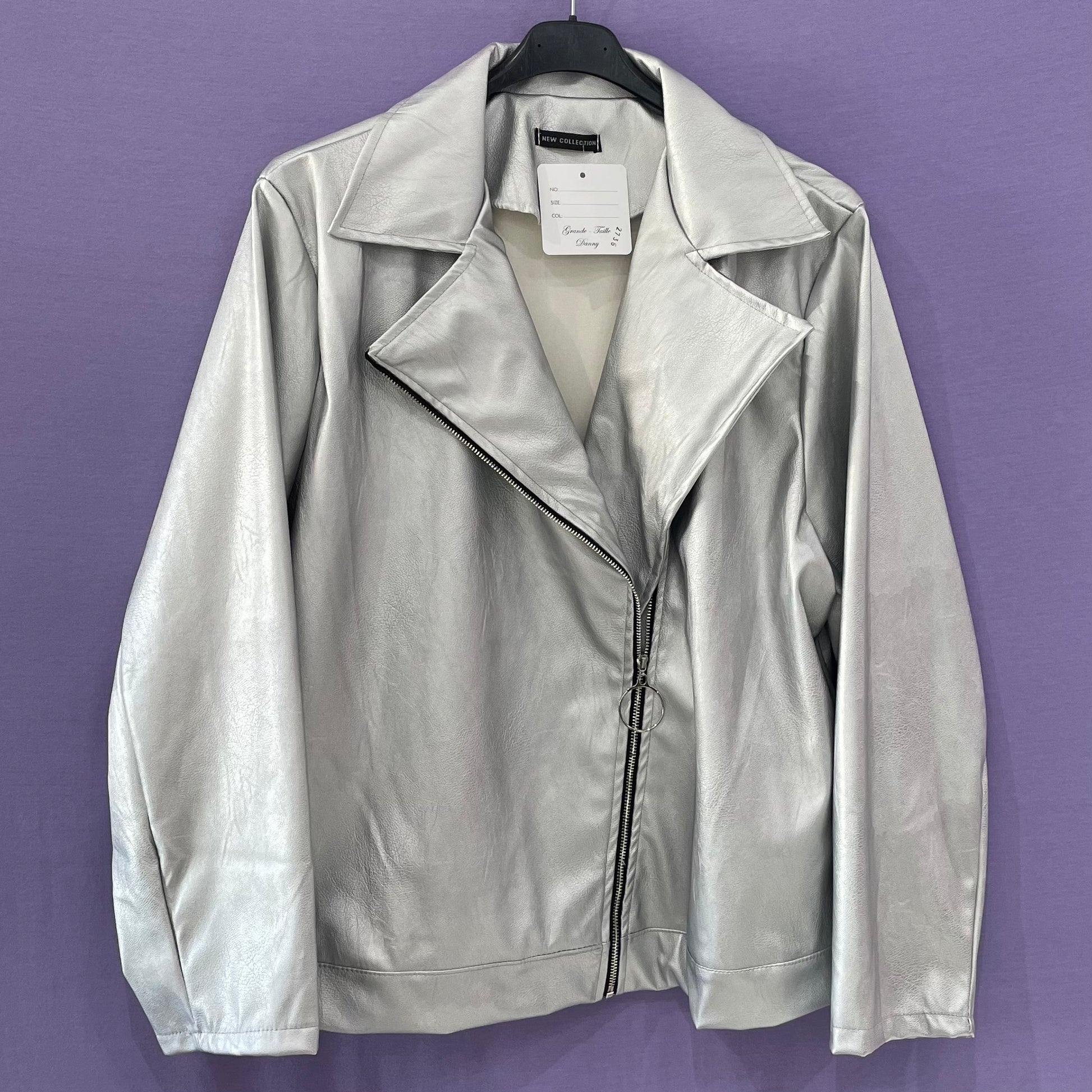 Giacca ecopelle con zip curvy