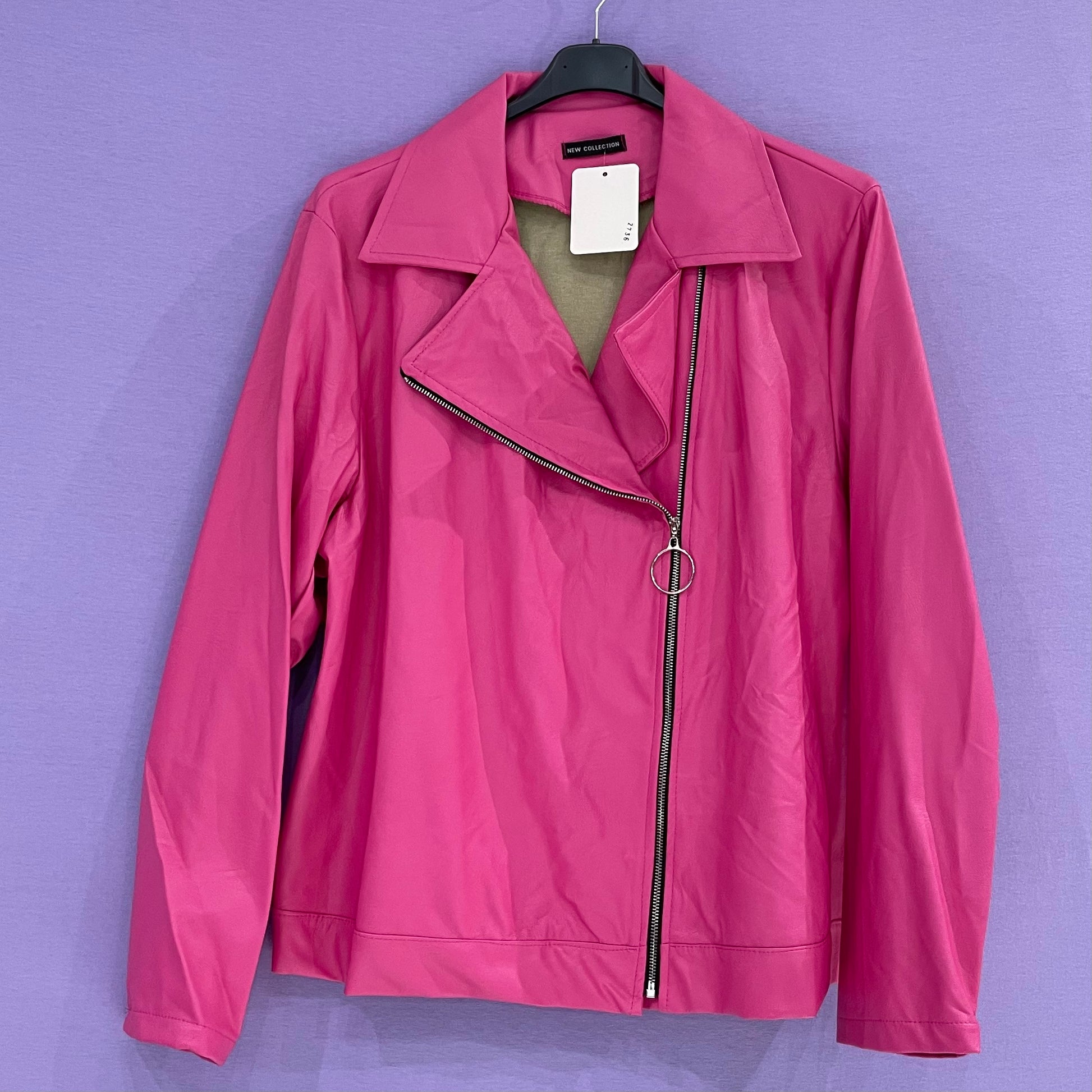 Giacca ecopelle con zip curvy