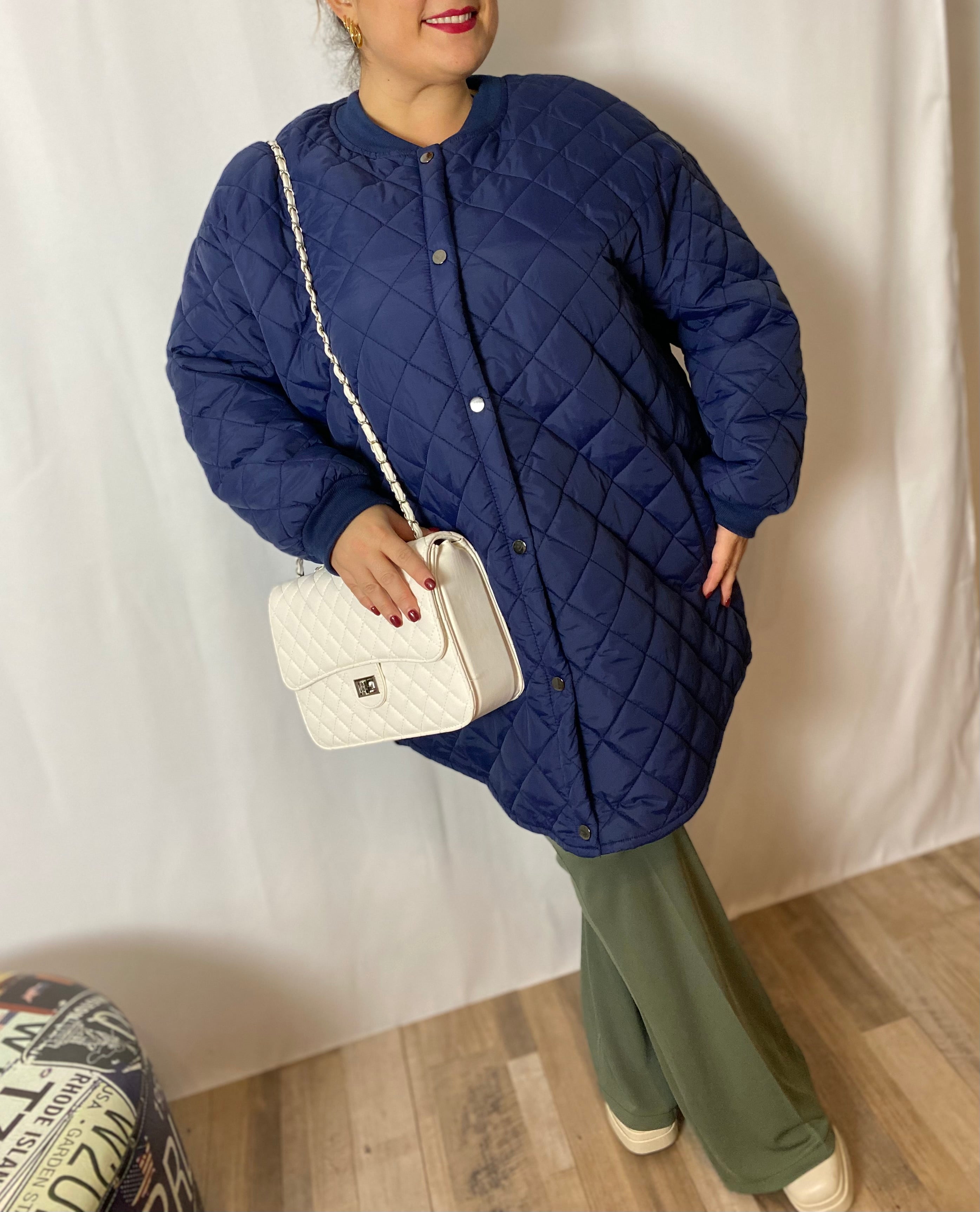 Piumino trapuntato con bottoni