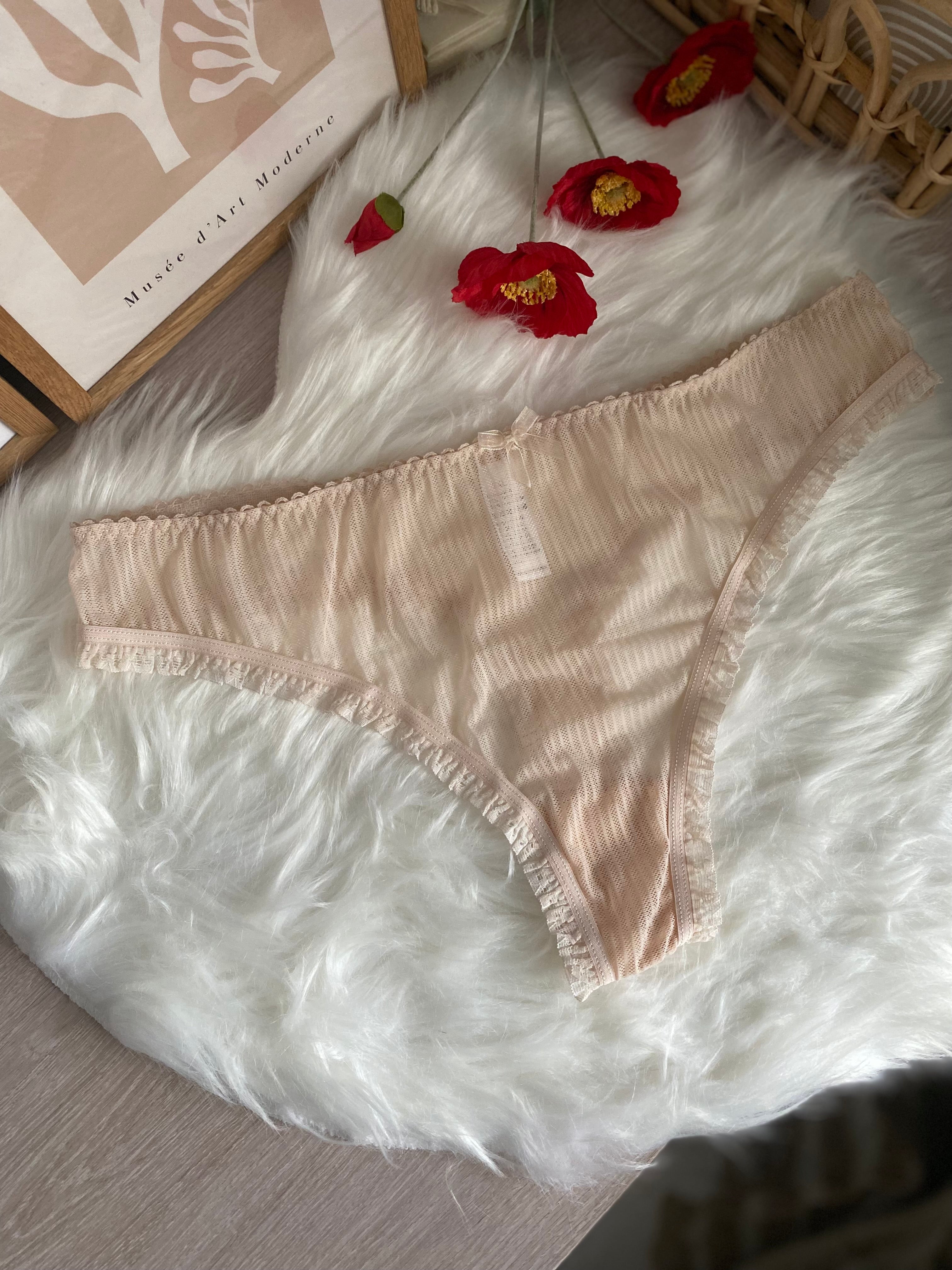 Tanga ricamato curvy traforato