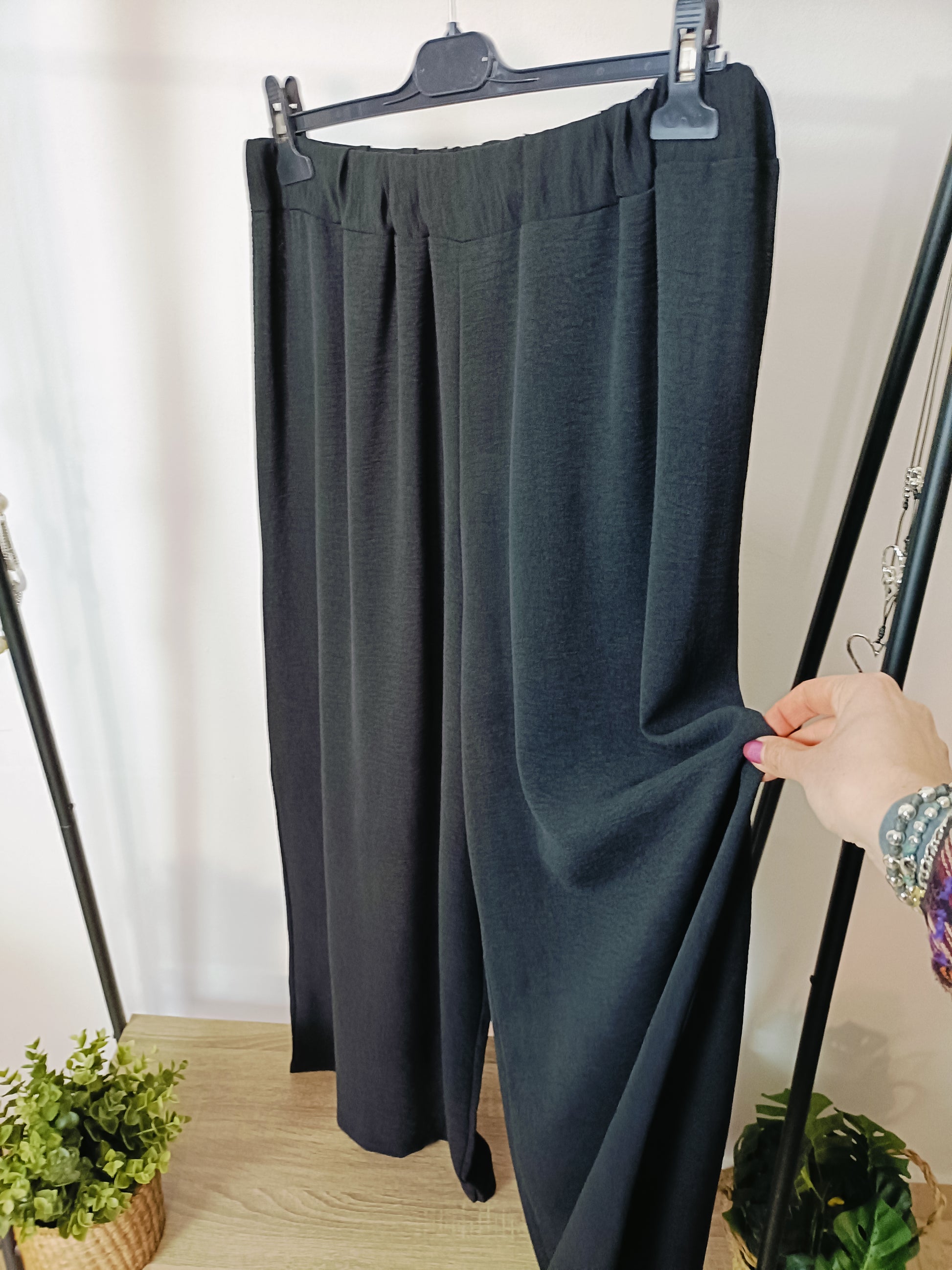 Pantalone crepè nero