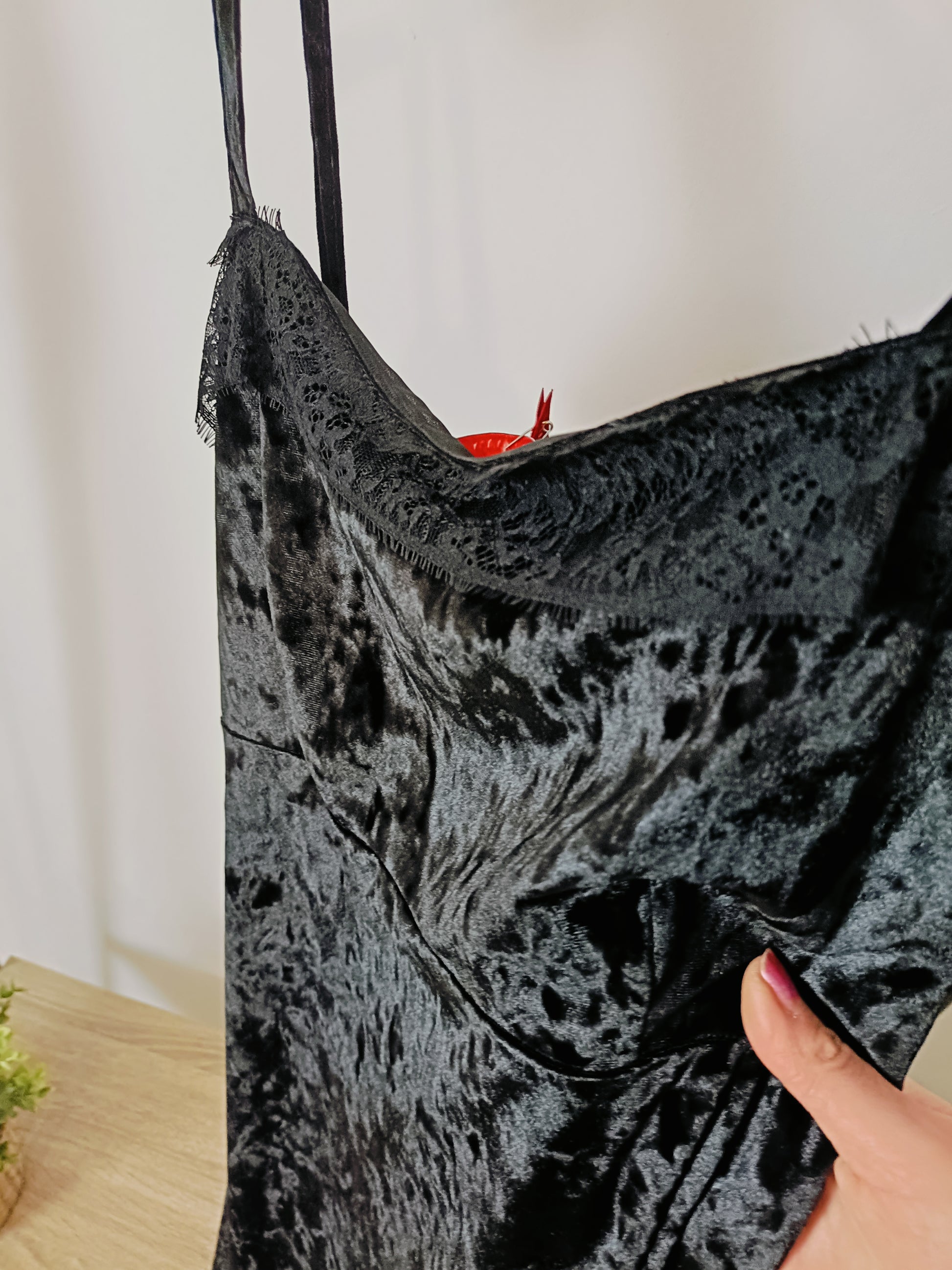 Tubino lucido con pizzo