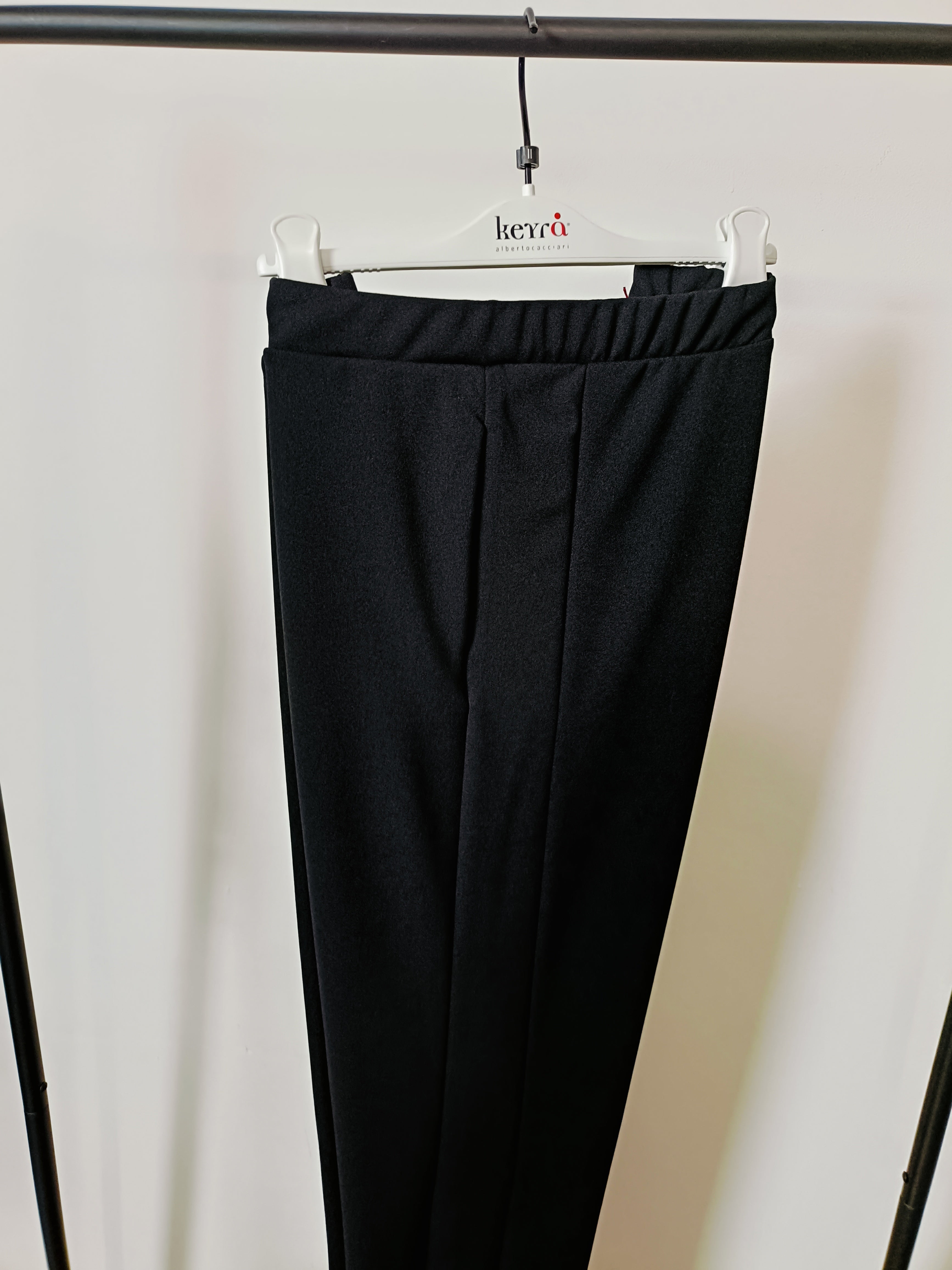 Pantalone crepè tasche