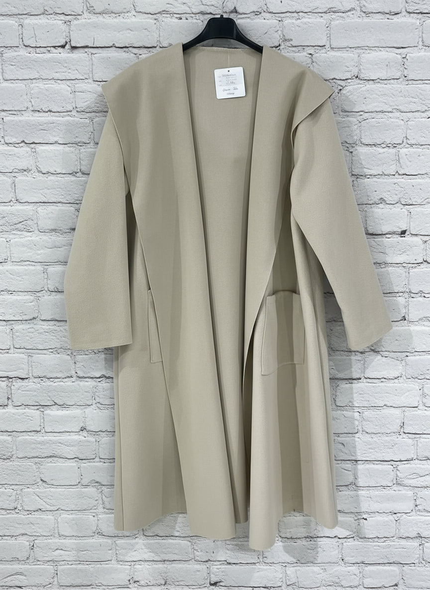 Maxi cappotto curvy con cappuccio