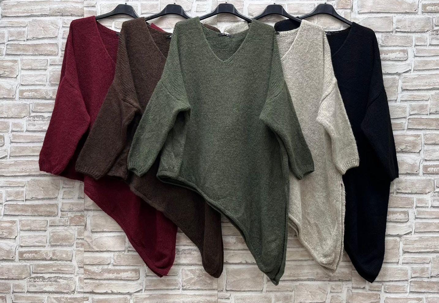 Maxi maglione taglio obliquo curvy