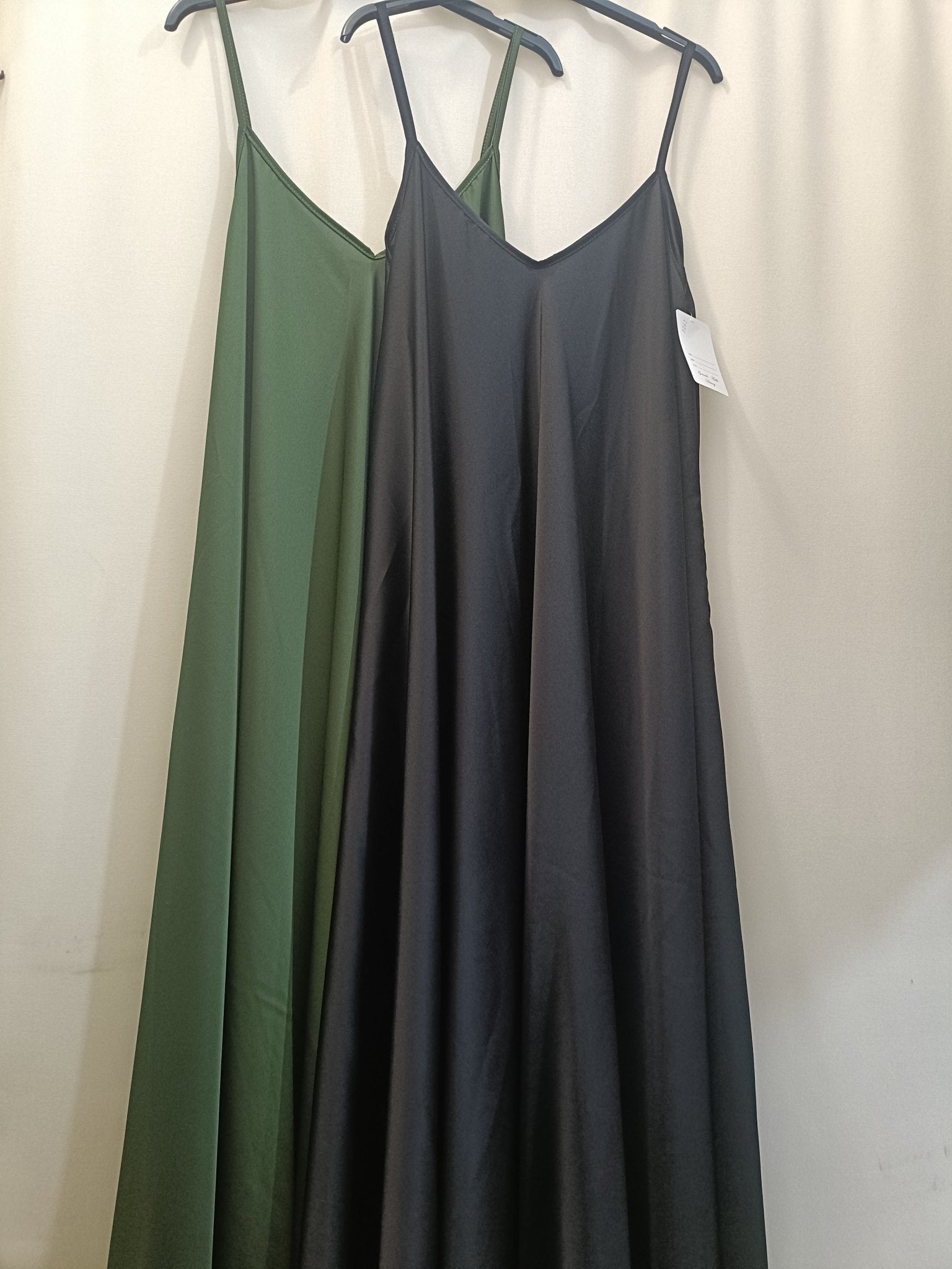 Abito curvy in raso taglie comode fino alla 4XL - Prima Fila Moda Curvy
