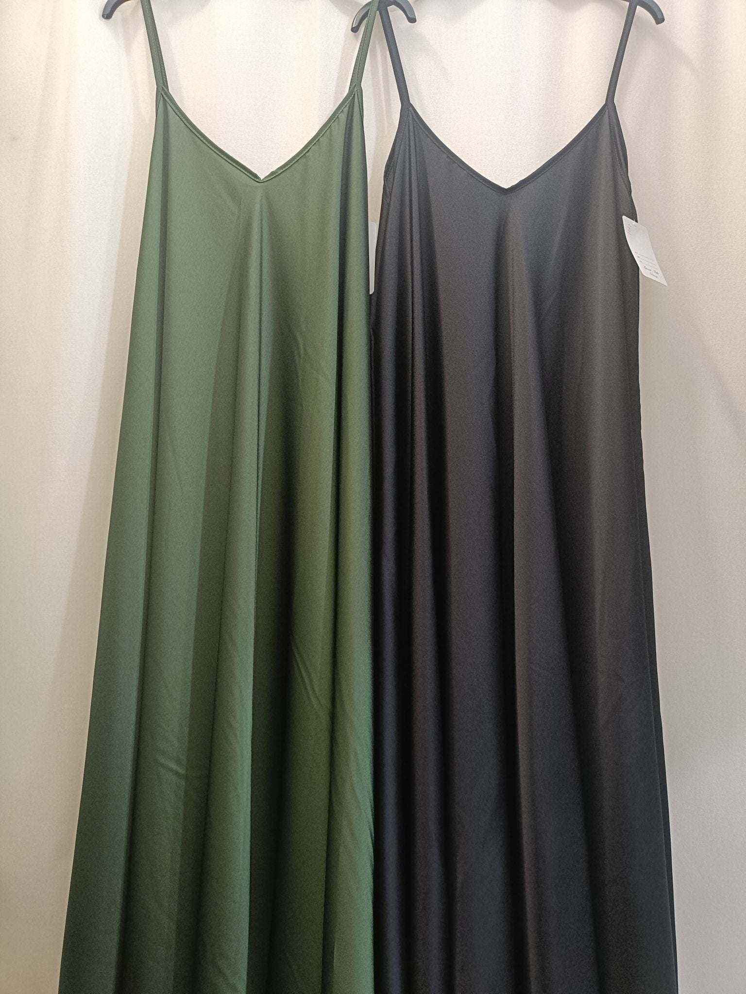 Abito curvy in raso taglie comode fino alla 4XL - Prima Fila Moda Curvy