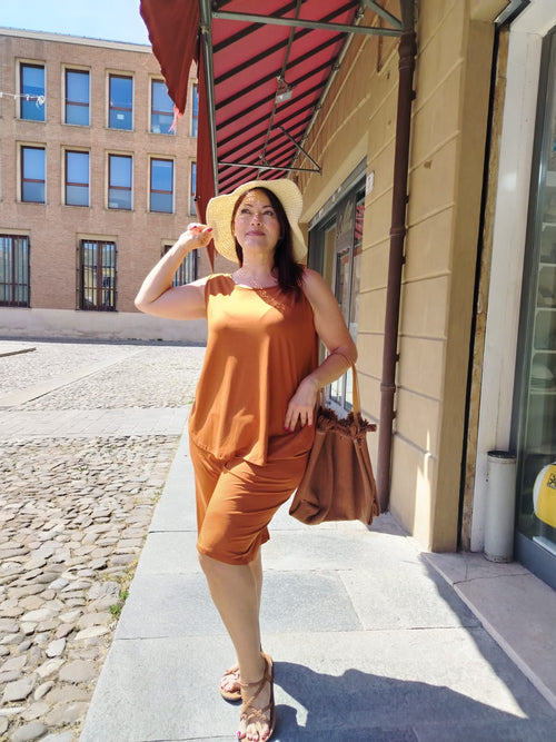 Borsa con manici in pelle e borchie - Prima Fila Moda Curvy