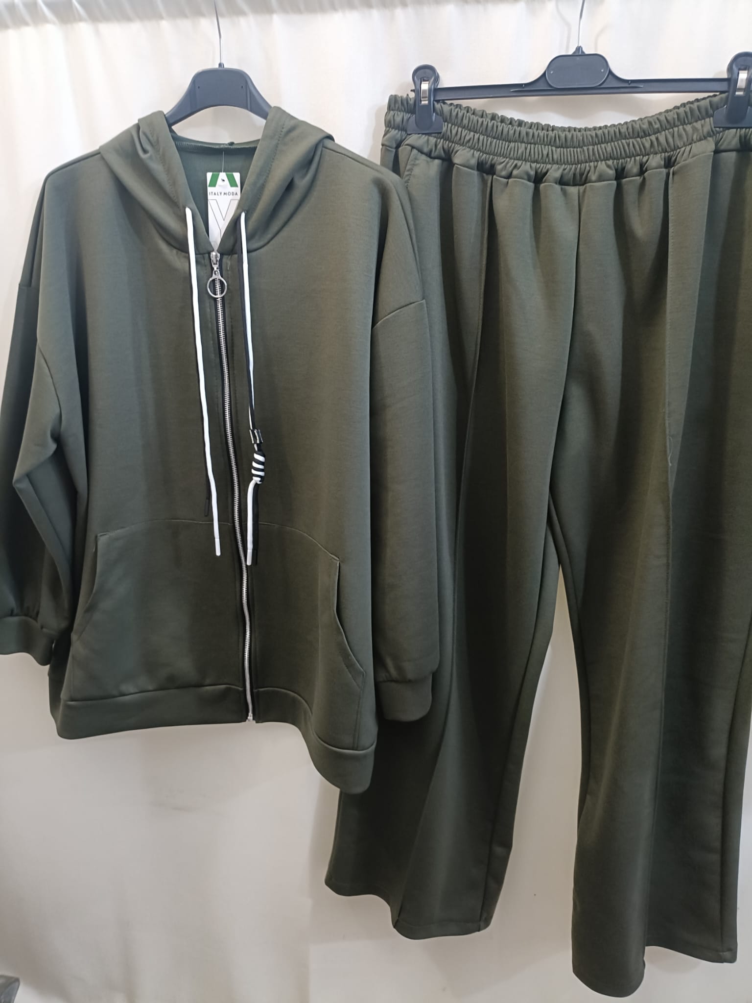 Maxi tuta con cappuccio e coulisse curvy - Prima Fila Moda Curvy
