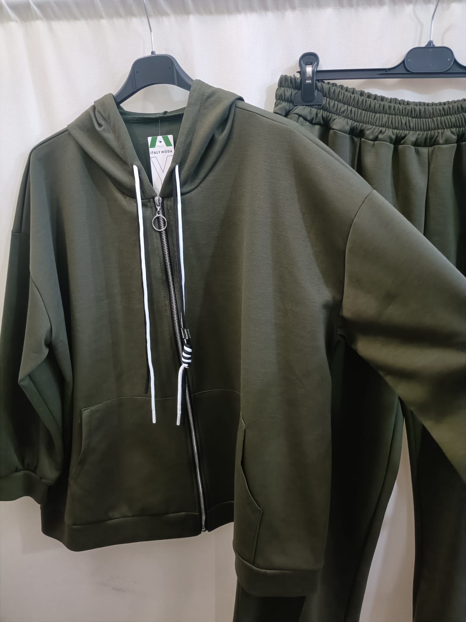 Maxi tuta con cappuccio e coulisse curvy - Prima Fila Moda Curvy