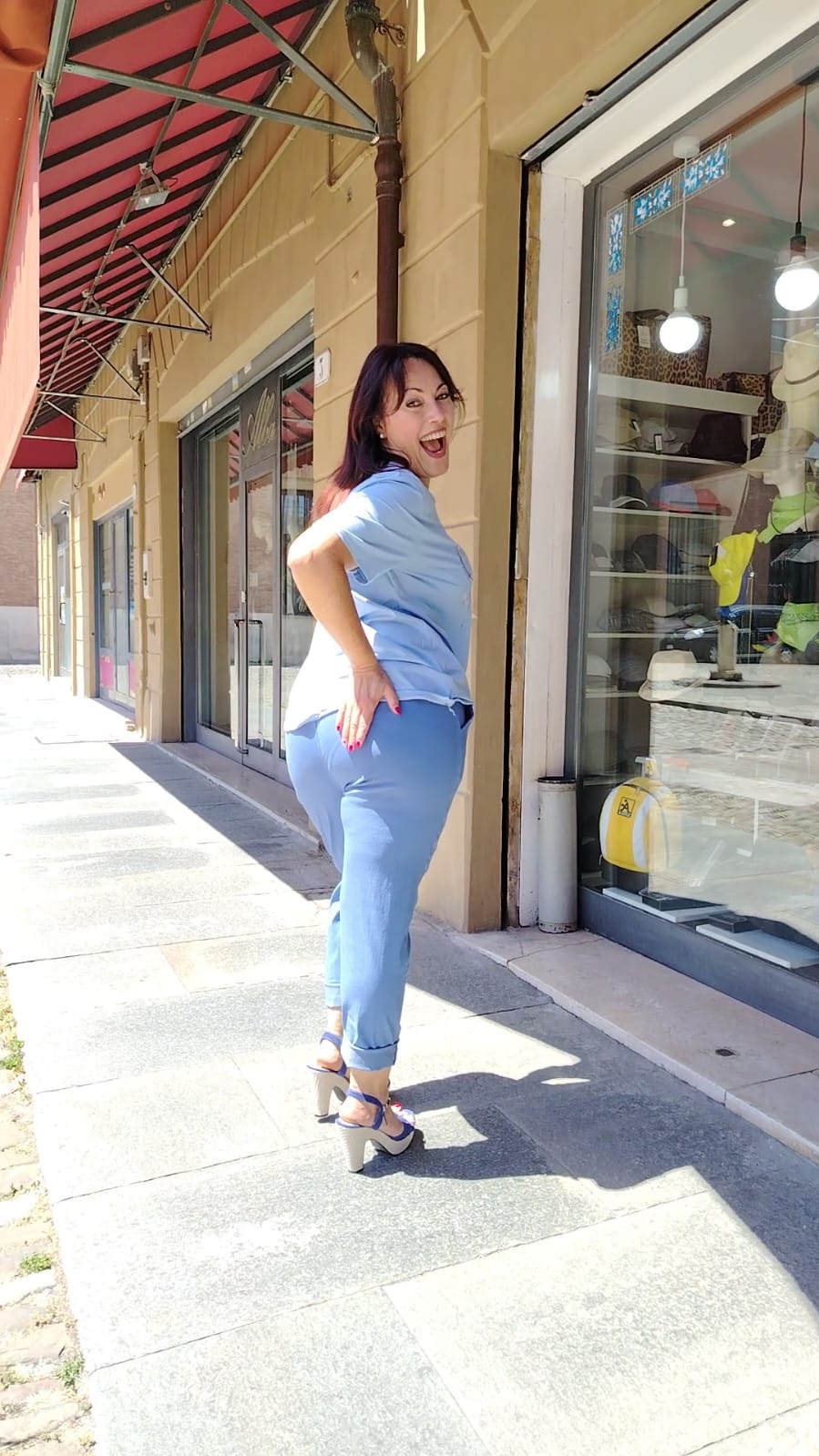 Pantaloni Jeansetto donna curvy in viscosa, vestibilità ampia, vita alta e comfort garantito - Prima Fila Moda Curvy