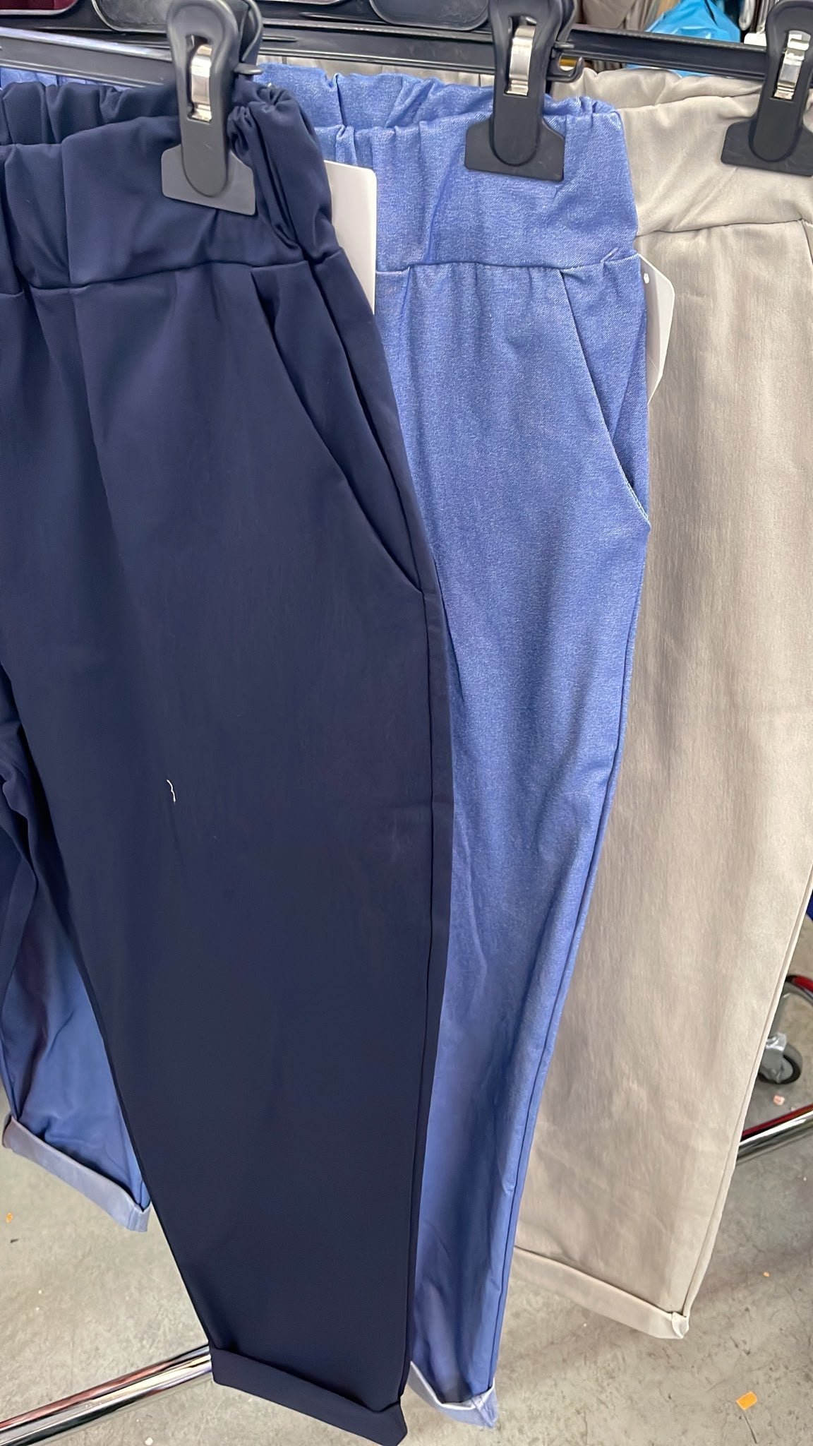 Pantaloni Jeansetto donna curvy in viscosa, vestibilità ampia, vita alta e comfort garantito - Prima Fila Moda Curvy