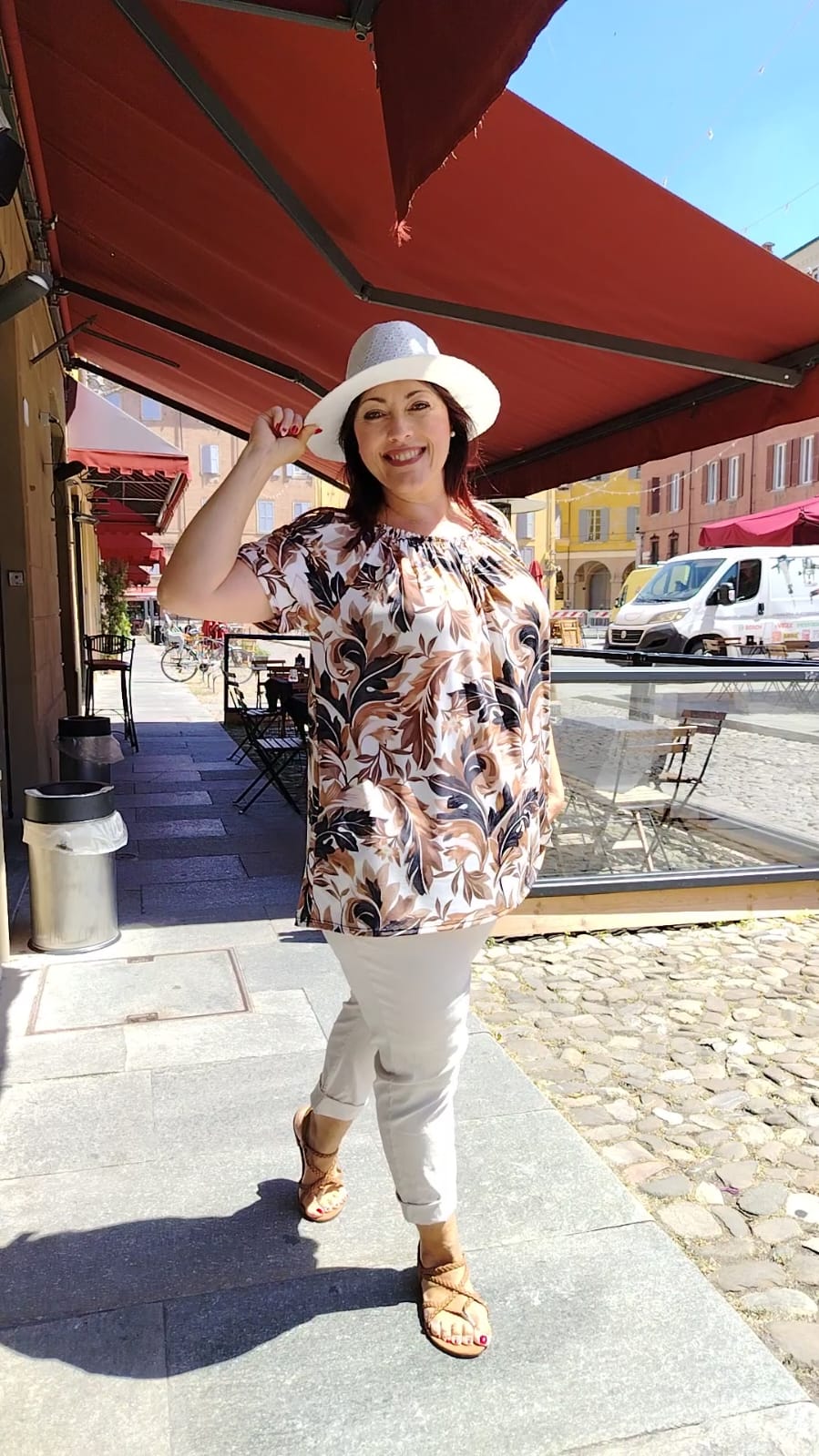 Pantaloni Jeansetto donna curvy in viscosa, vestibilità ampia, vita alta e comfort garantito - Prima Fila Moda Curvy