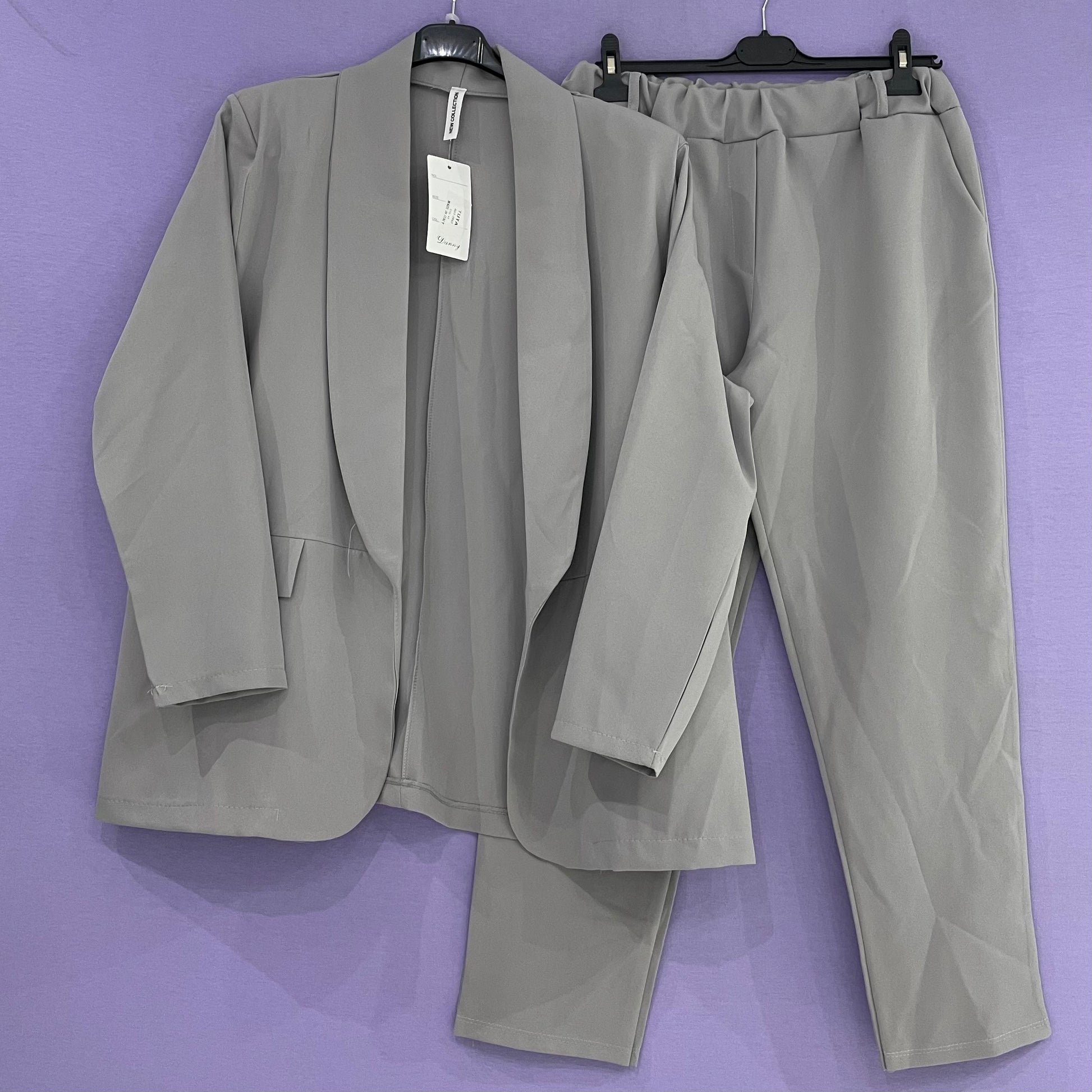 Tailleur Curvy grigio