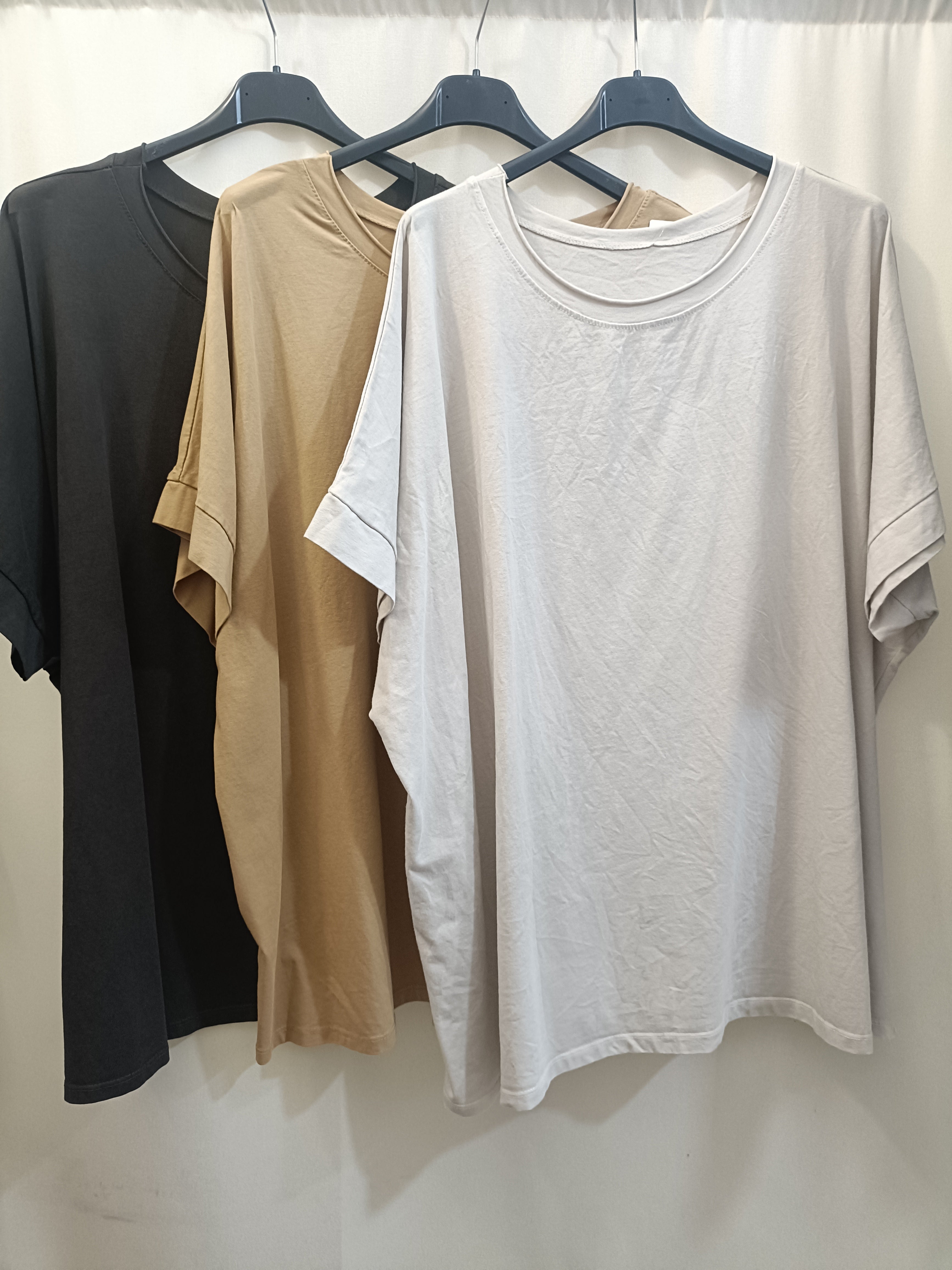 T-shirt curvy taglio morbido scollo tondo 95% cotone