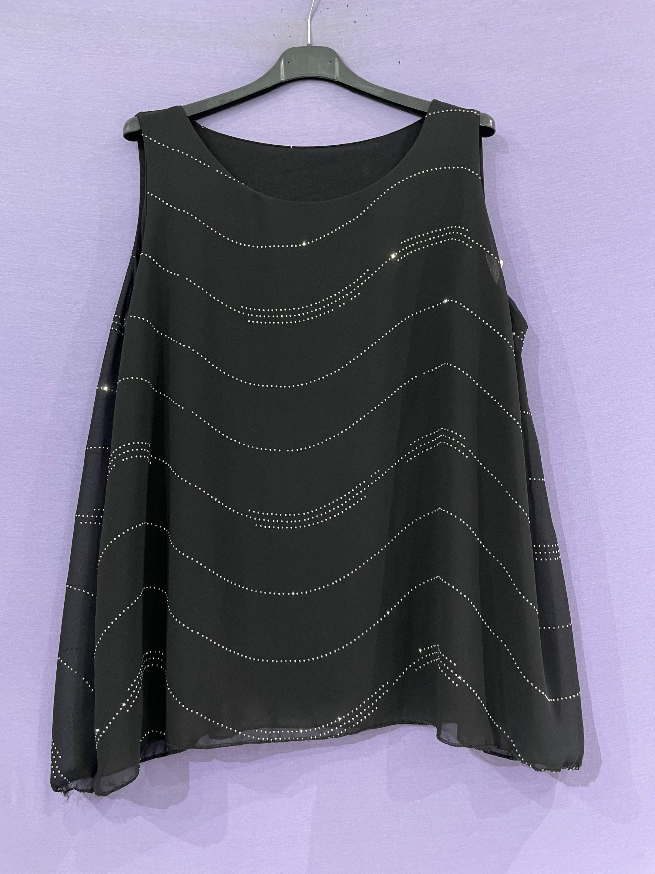 Top Curvy dettagli luminosi