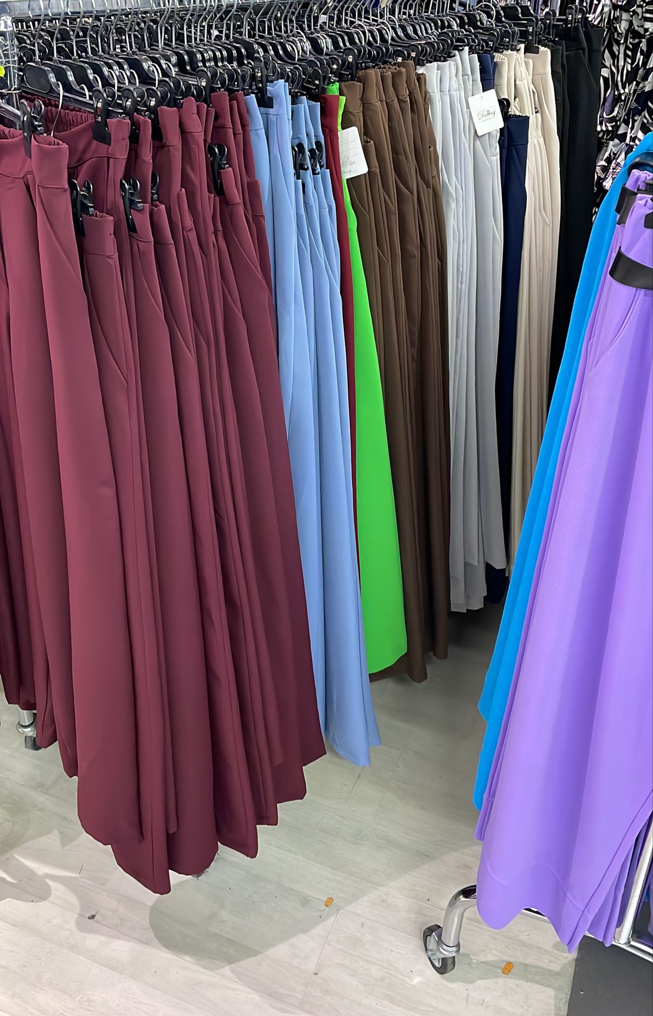 Maxi pantalone gamba ampia