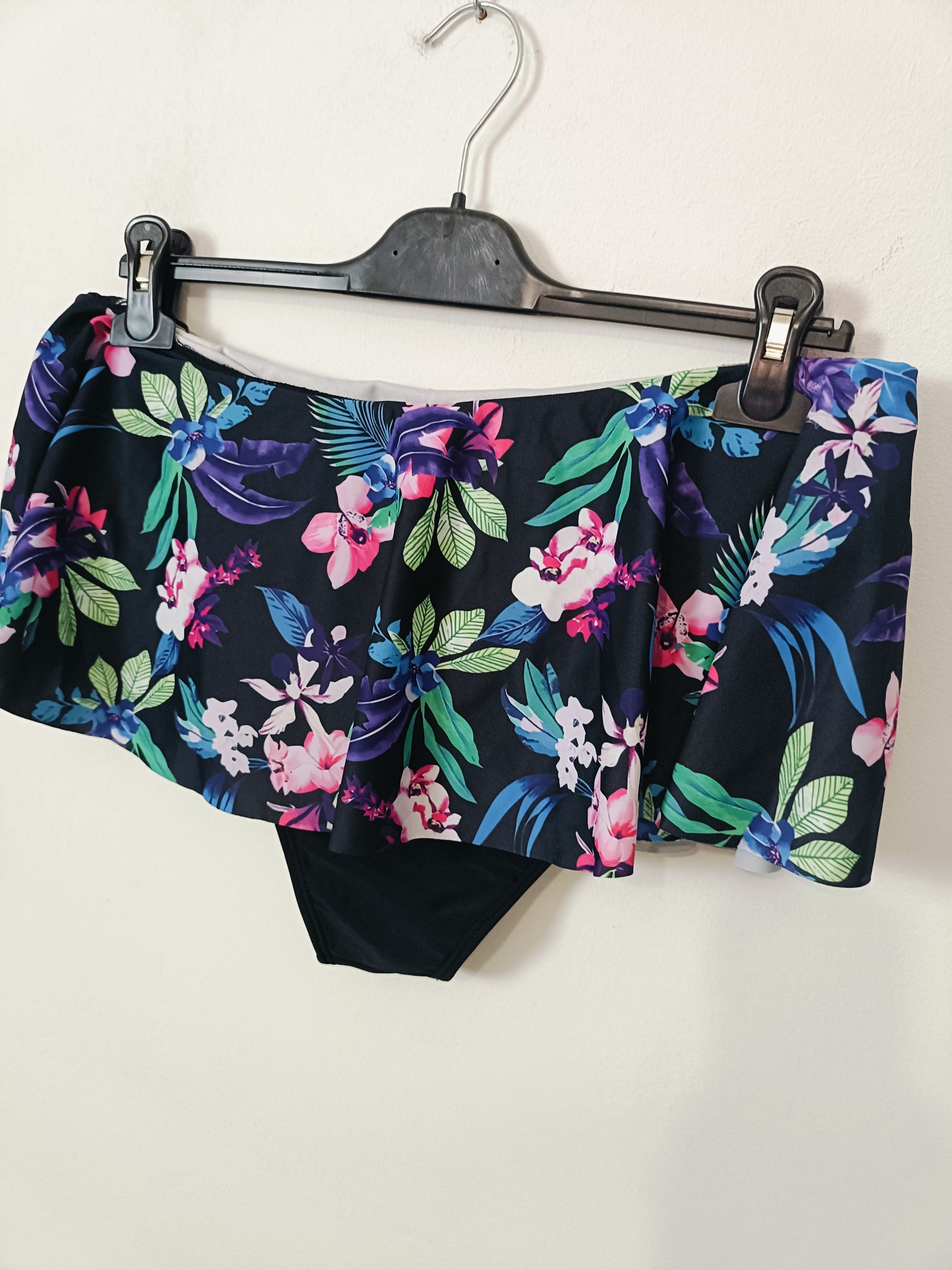 Tankini con slip gonnellino arricciato