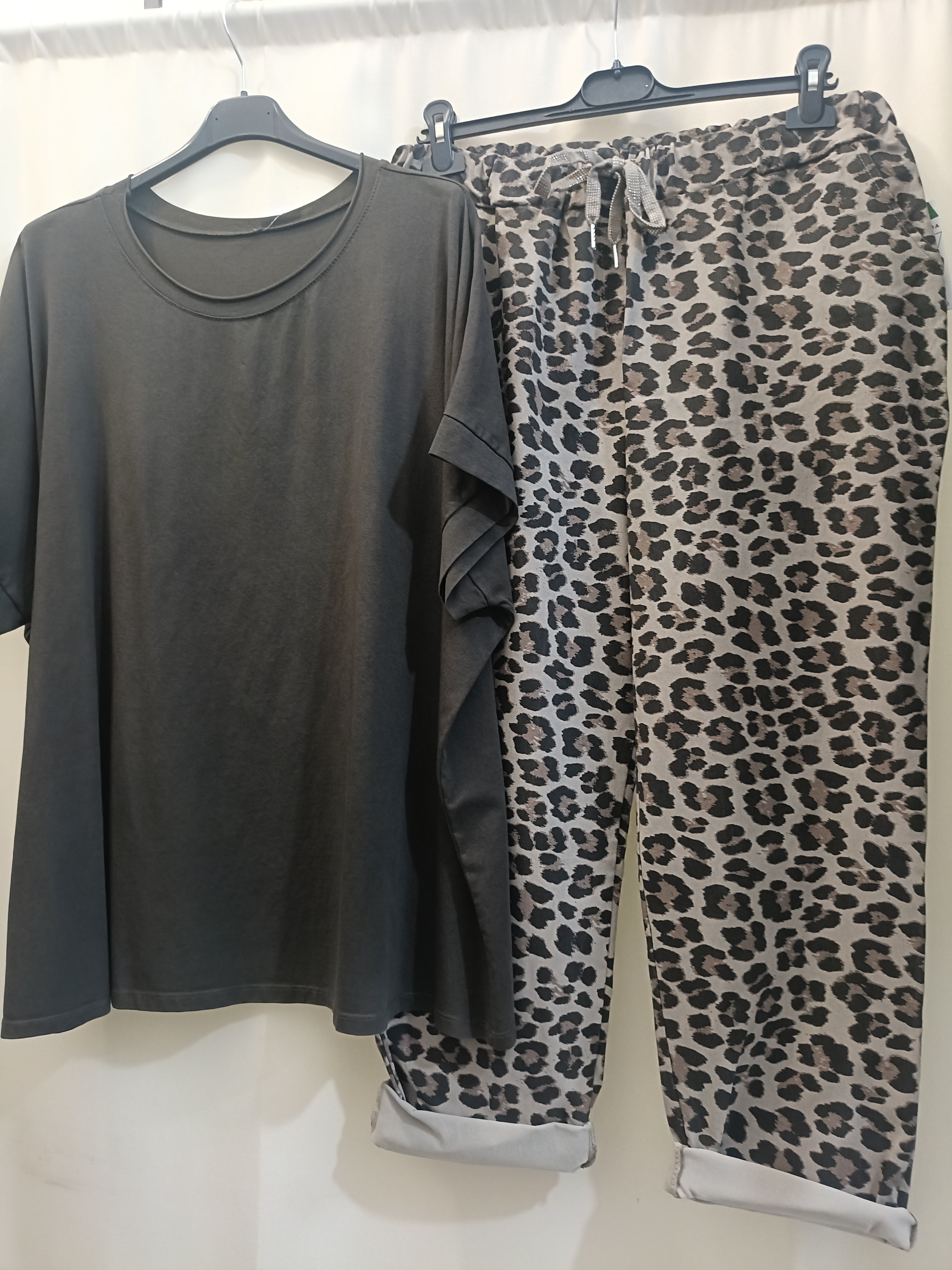 T-shirt curvy taglio morbido scollo tondo 95% cotone