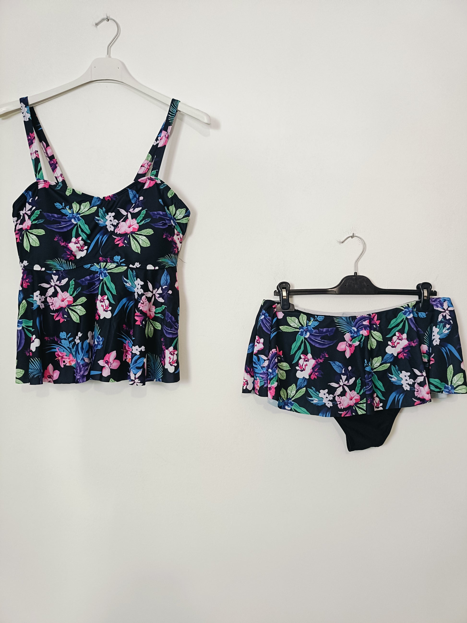 Tankini con slip gonnellino arricciato