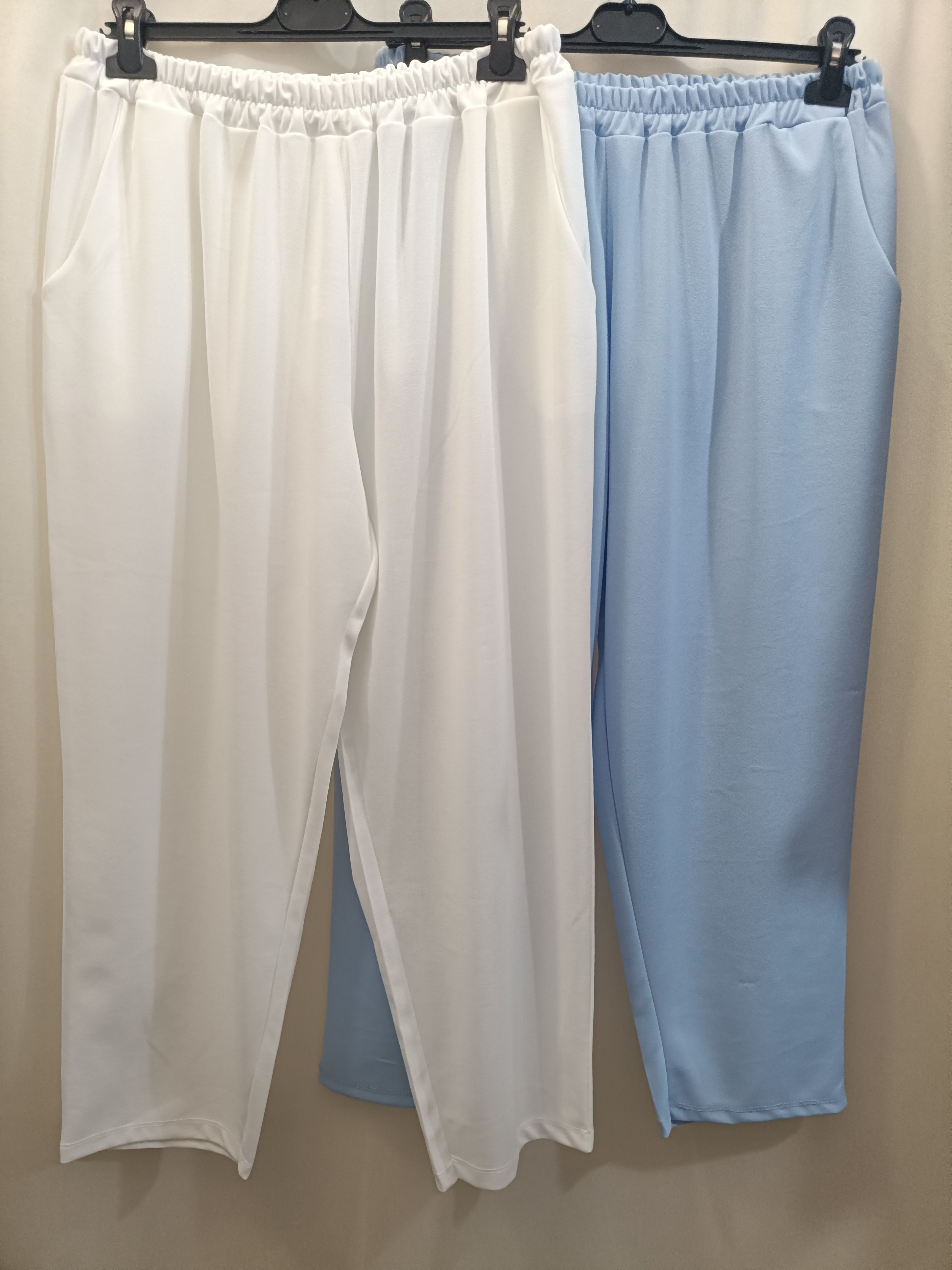 Pantalone da tailleur con tasche