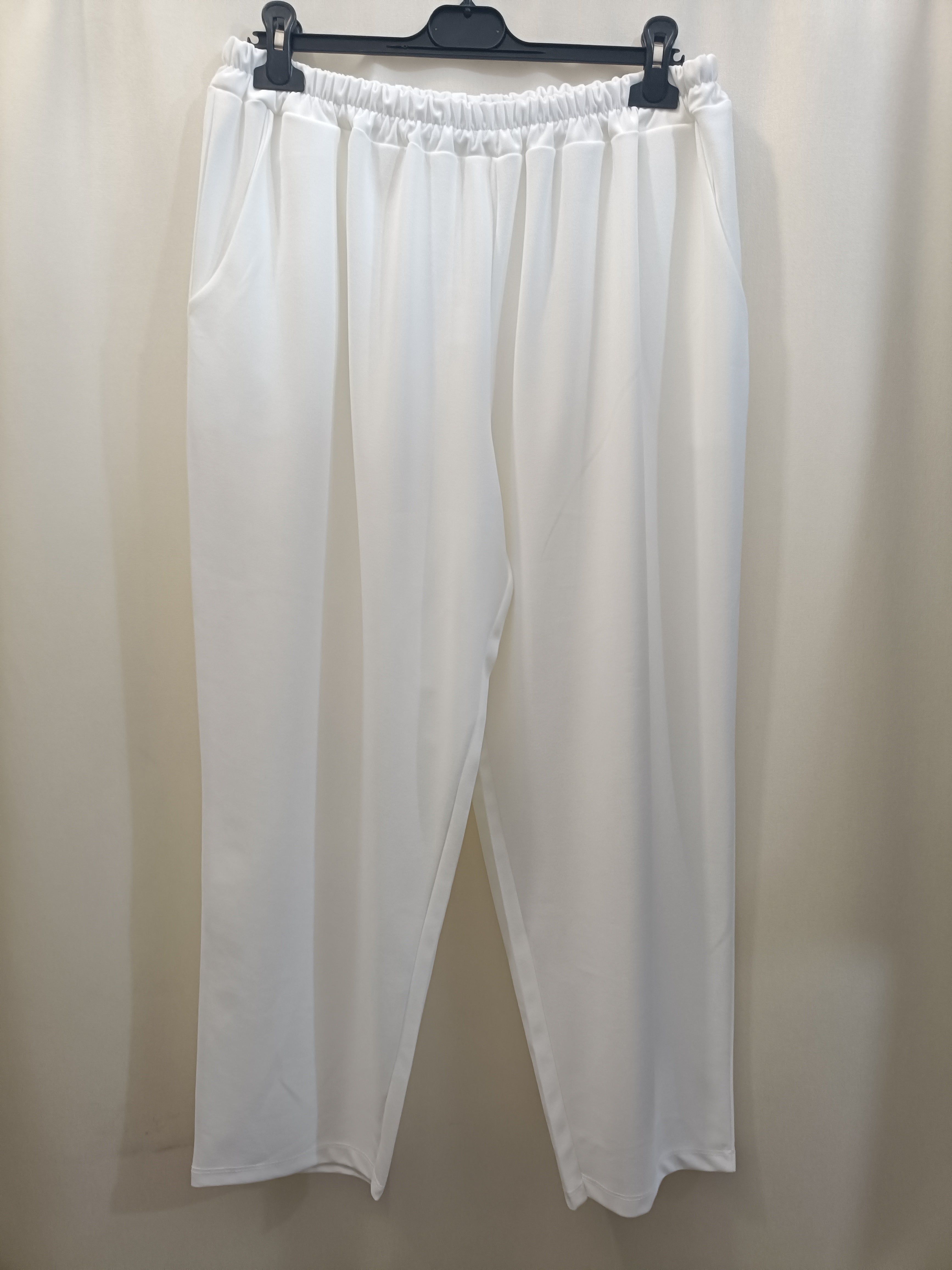 Pantalone da tailleur con tasche