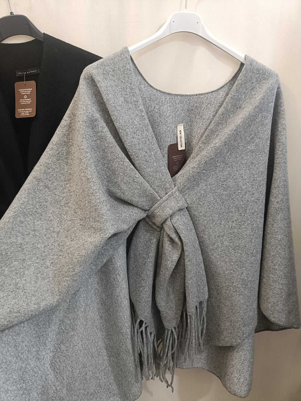 Mantella cappotto con frange