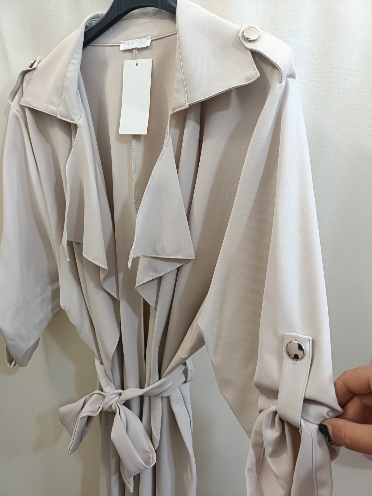 Trench Crema con bottoni oro - taglie comode - Prima Fila Moda Curvy