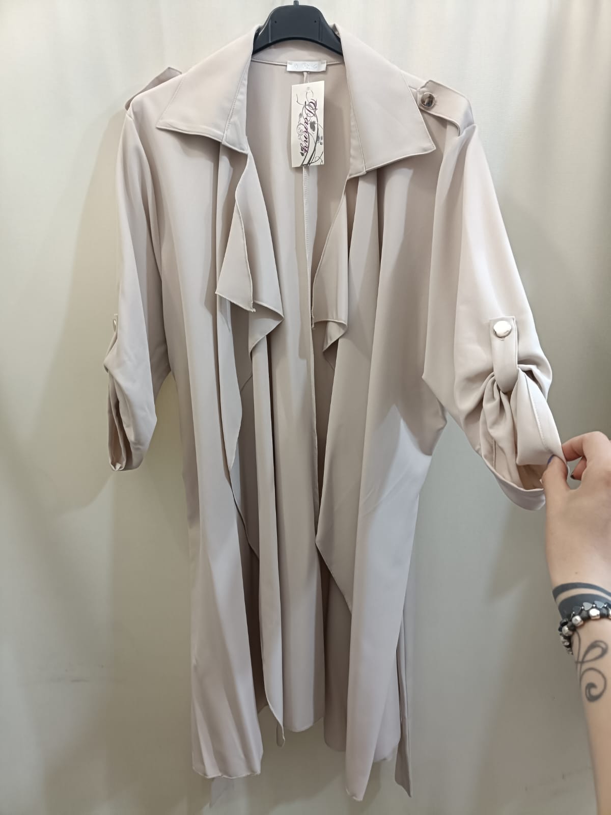 Trench Crema con bottoni oro - taglie comode - Prima Fila Moda Curvy